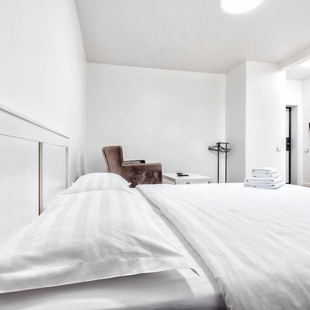 Raisson Aparthotel G84 Хан Шатыр Astana Ngoại thất bức ảnh