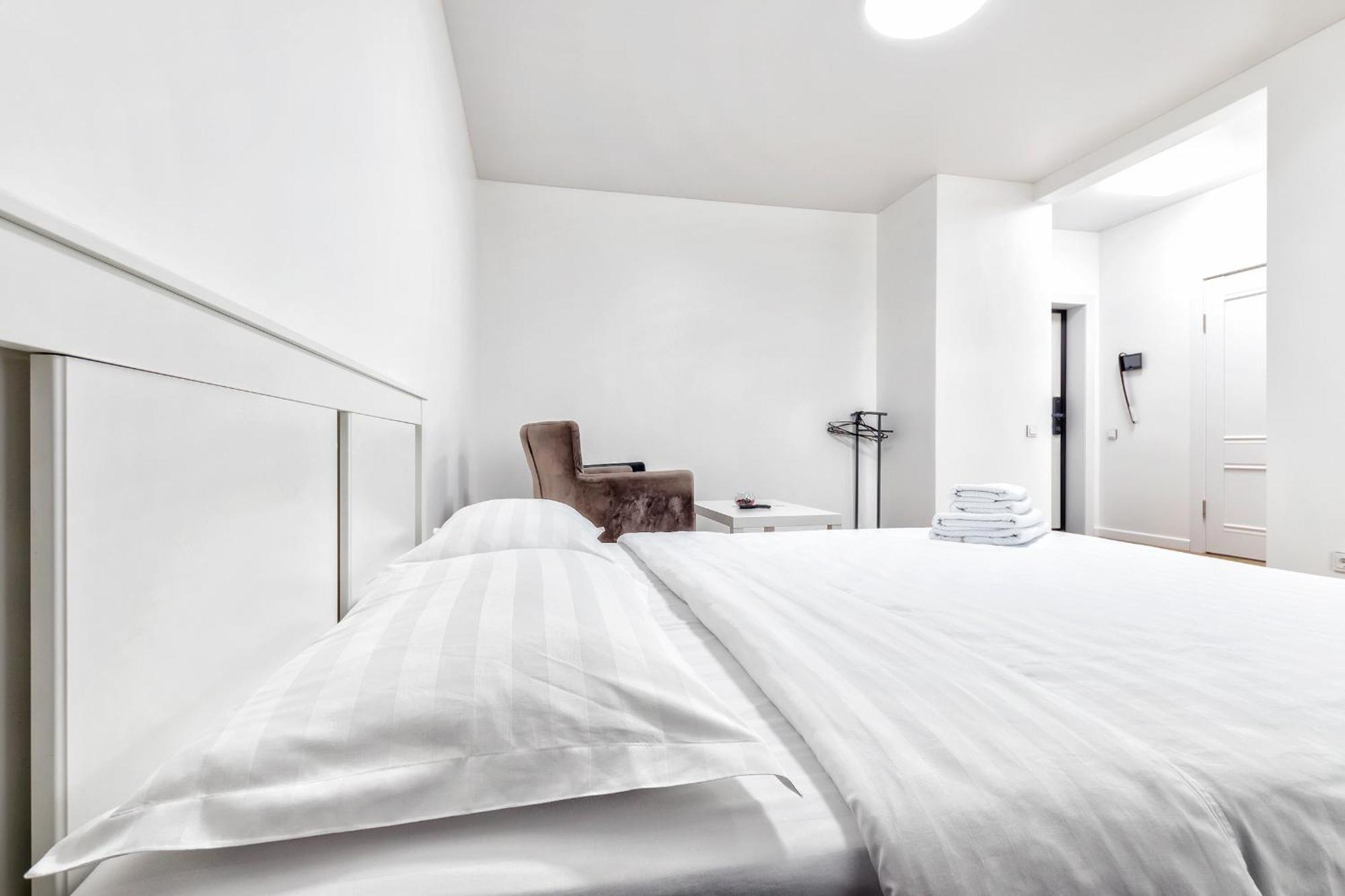 Raisson Aparthotel G84 Хан Шатыр Astana Ngoại thất bức ảnh