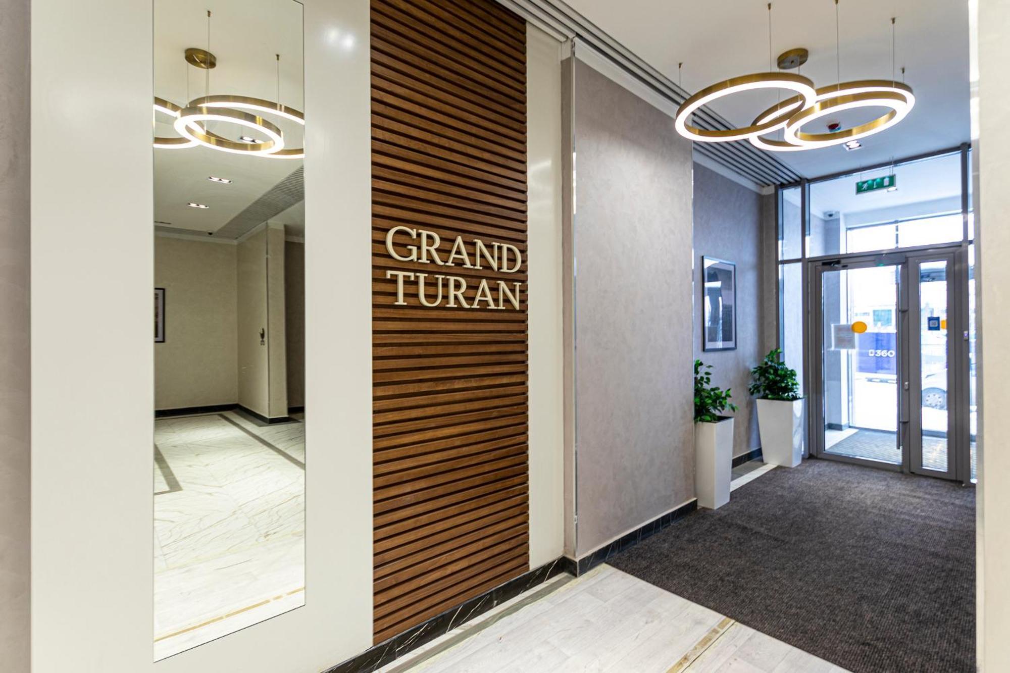 Raisson Aparthotel G84 Хан Шатыр Astana Ngoại thất bức ảnh